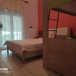 κεντρικό, ανετο και ευρύχωρο カメナブルナ