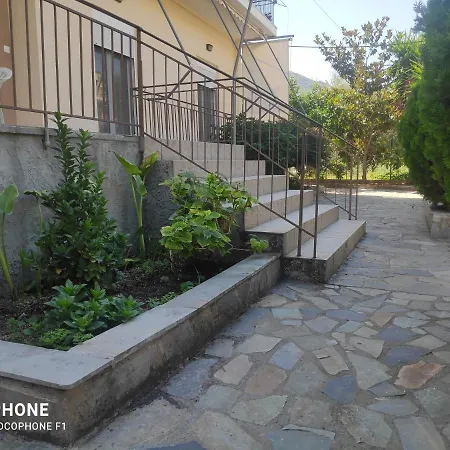 κεντρικό, ανετο και ευρύχωρο Kamena Vourla