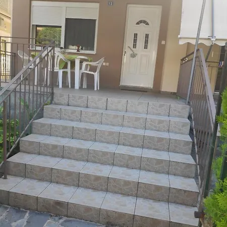 κεντρικό, ανετο και ευρύχωρο * Kamena Vourla