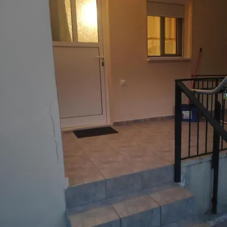 κεντρικό, ανετο και ευρύχωρο * Kamena Vourla