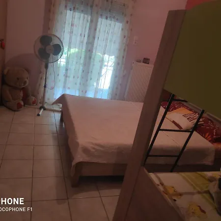 κεντρικό, ανετο και ευρύχωρο Apartment *